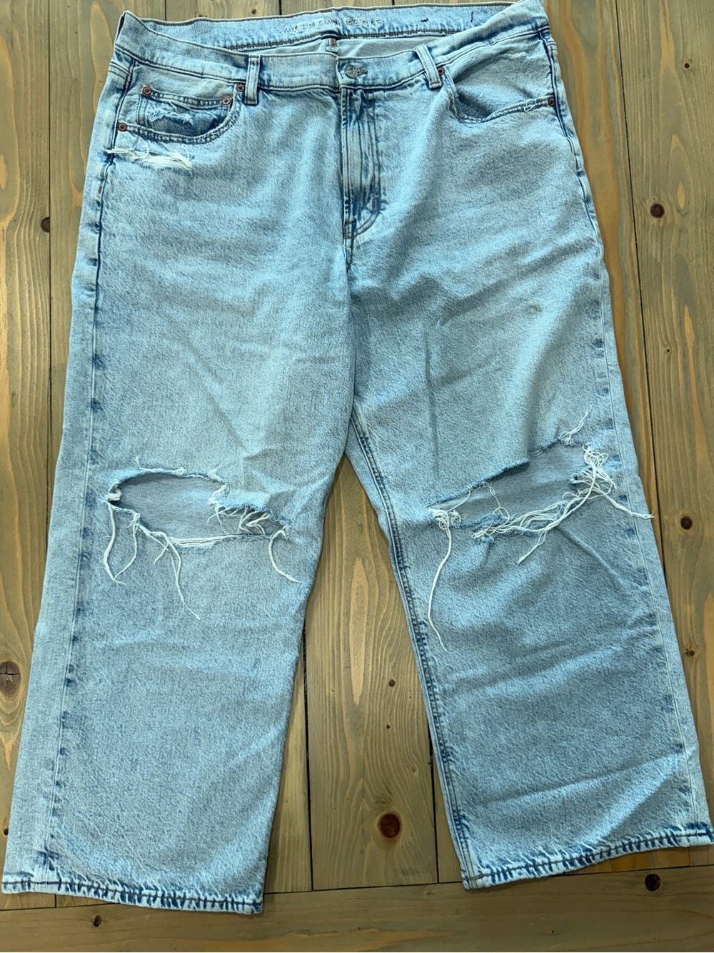 AE Stovepipe Light Blue Distressed Jeans